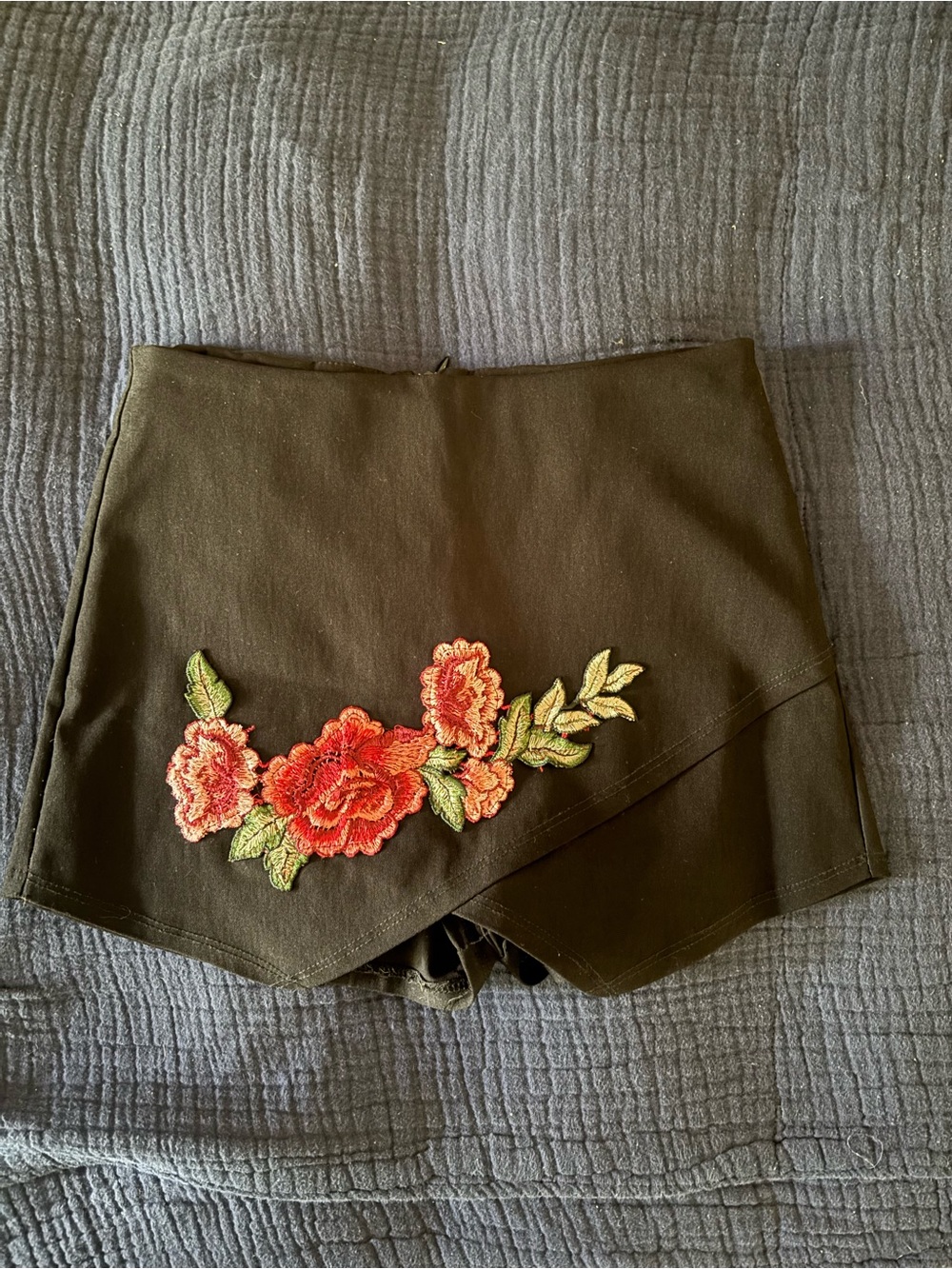 Floral Appliqué Women’s Skort